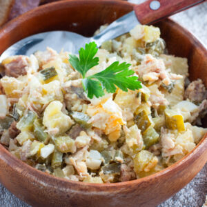 Eet u graag huzarensalade? Zo (on)gezond is dat