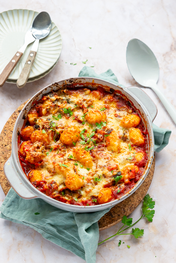 Krieltjesschotel met groenten in tomatensaus